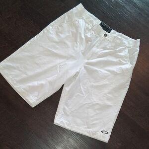 Oakley Men's White Flat Front Casual Shorts